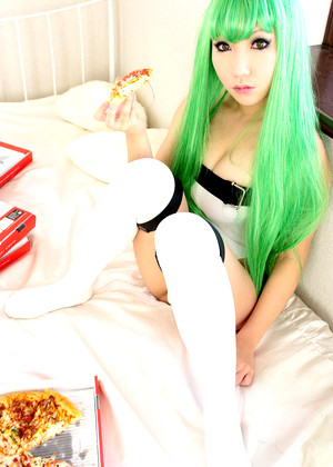 Pizza Ni Muchuu Na Shinryoku No Majo ピザに夢中な新緑の魔女無修正画像