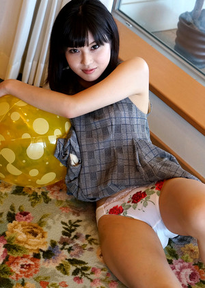 Japanese Yurina Ayashiro Sexgram Girlpop Sucking jpg 12