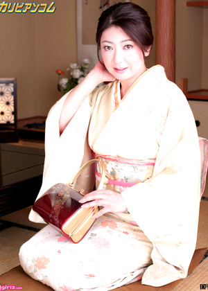 Ayano Murasaki 紫彩乃熟女エロ画像