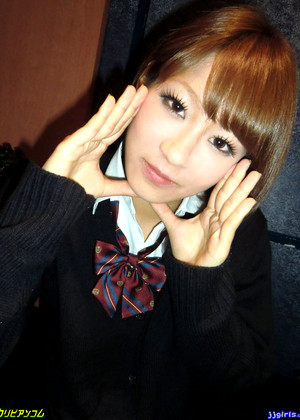Schoolgirl Hitomi