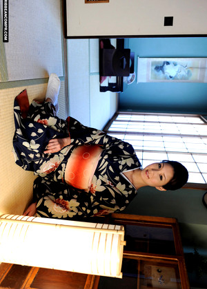 Mikuni Maisaki 舞咲みくに熟女エロ画像