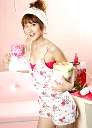 Japanese Ayaka Komatsu Cupcake Handsup Pornpic