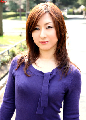 Japanese Chiharu Konno Set Gambar Awe
