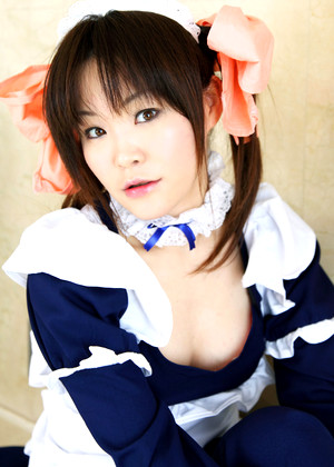 Japanese Cosplay Maid Saching Girl Photos