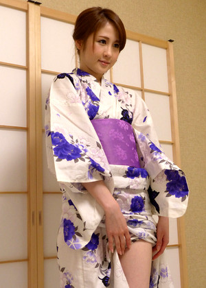 Japanese Ema Mizuki Downloding Wife Bucket jpg 4