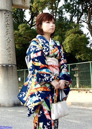 Kimono Ayano 着物メイク・あやの素人エロ画像