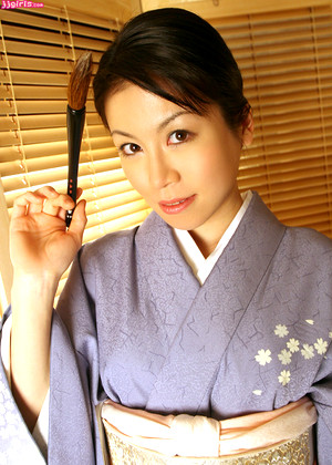 Japanese Mari Ito Jizzbomb Ebony Posing jpg 2