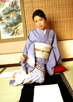 Japanese Mari Ito Jizzbomb Ebony Posing jpg 3