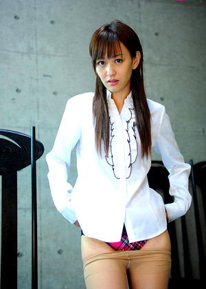 Japanese Rina Kawase Heels Bugil