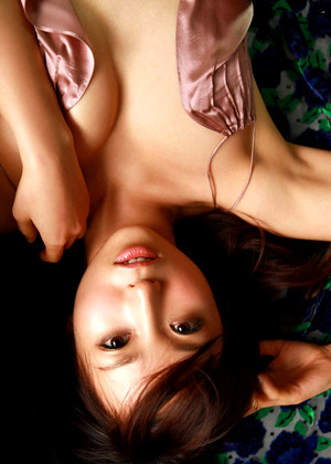 Japanese Risa Yoshiki Nisha Ebony Posing